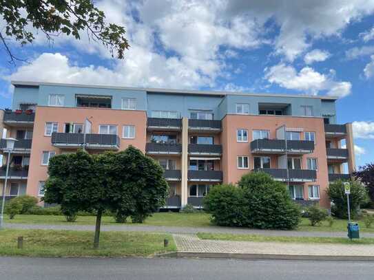 Vermietete 2-Zi.-Whg. mit West-Balkon + TG-Stellplatz