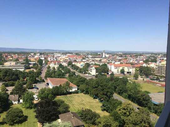 Kernsanierte u. top renovierte 2-Zimmer-Wohnung zur Miete in Frankenthal (Pfalz)