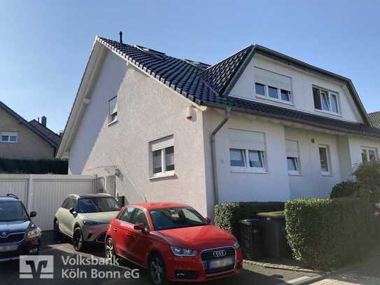 Hochwertige Doppelhaushälfte mit Garten und Garage in Bornheim-Walberberg