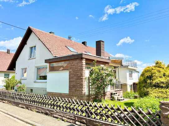 Traumhaftes Wohnen im geräumigen EFH in ruhiger Lage mit Garten und Teich