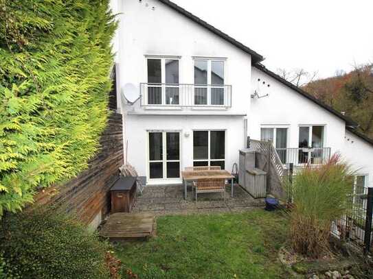 Familienfreundliches Reihenhaus in idyllischer Waldrandlage mit Garten und Terrasse