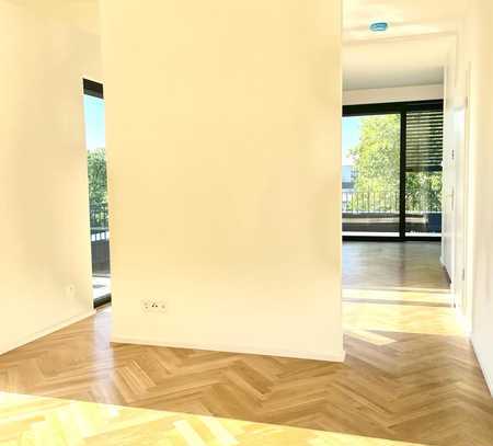 Penthouse Wohnung. Wunderschön. Offene 2 -Zi.-Wohnung mit Umlauf / Große Dachterrasse/Florianblick