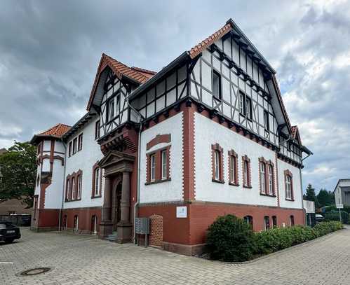 Moderne Souterrainwohnung mit Terrasse im denkmalgeschützten Gebäude zu verkaufen!