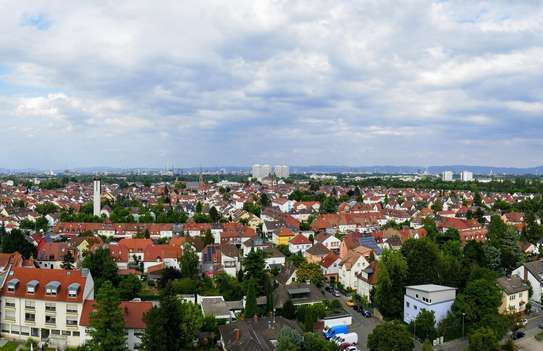 Helle Wohnung - 3 Zimmer, Küche, Bad, Balkon mit Weitblick