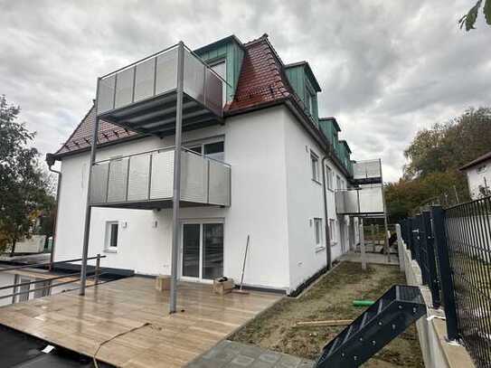 Neubau: großzügige, ruhige 3,5-Zi-Wohnung im Ortskern von Altomünster mit Westbalkon und TG