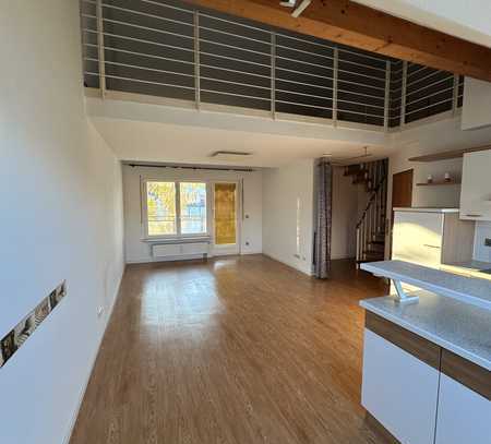 3 Zimmer Maisonette WHG: TG, Klima & Balkon!