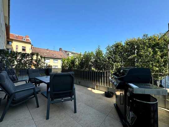 Stilvolle Wohnung mit Terrasse und Balkon in Bornheim