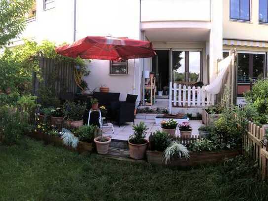 Schöne 2-Zimmer-Erdgeschosswohnung mit Südterrasse und Garten in Perlach-Süd, München