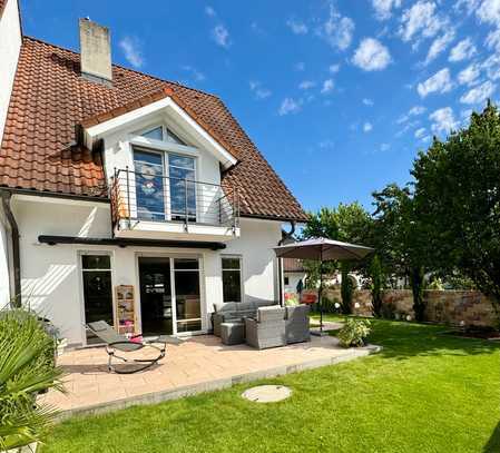 Modernes Traumhaus mit Gartenparadies im Herzen von Bad Krozingen