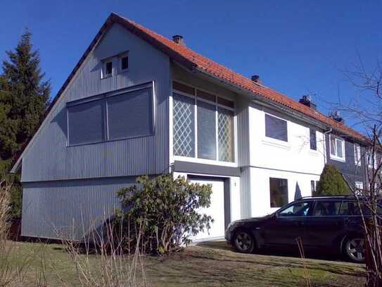 Sonnige, sanierte Wohnung in Clausthal, Dielenboden, Einbauküche, modernes Bad, Gartennutzung
