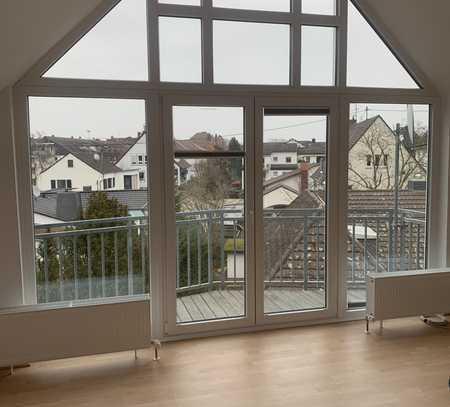 Schöne und modernisierte 2-Zimmer-Dachgeschosswohnung in Bad Kreuznach