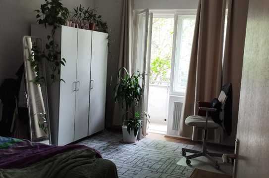 Fully furnisched apartment, 47 m² with Balcony, next to Lichtenberg Train Station