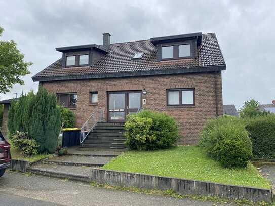 Freundliche 2-Zimmer-DG-Wohnung mit Balkon in Neunkirchen-Seelscheid