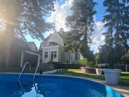 Jugendstil-Villa mit Garten, Pool, Terrasse und Südbalkon