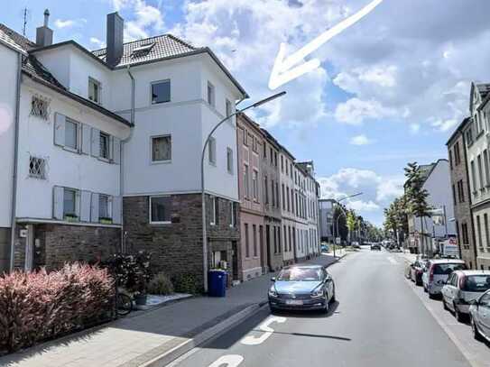 Günstiges, saniertes 7-Zimmer-Mehrfamilienhaus in Mönchengladbach Bonnenbroich