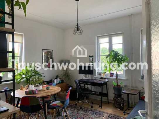 Tauschwohnung: Helle 2-Zi-Wohnung am Volkspark F-Hain gg 3+-Zi und Balkon