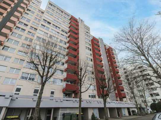 Renovierungsbedürftige 1-Zimmer-Wohnung in zentraler Lage mit schönem Ausblick