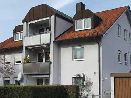Geheimtipp in in ruhiger Lage: 2-Zimmer-Juwel mit Carport und Balkon wartet auf Sie!