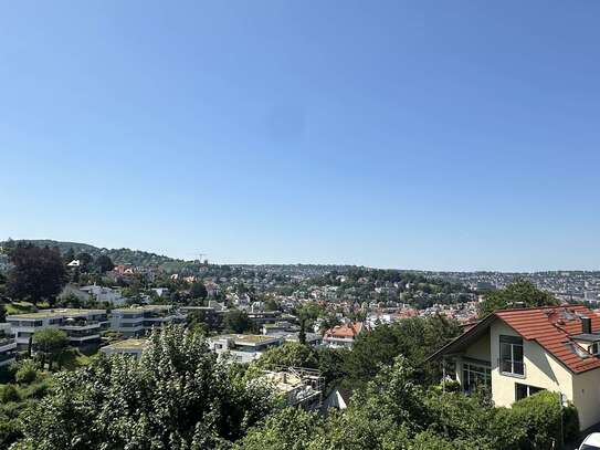 „Die traumhafte sonnige Etagenwohnung mit sensationellem Stadtblick !„