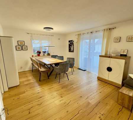 Exklusive 5 Zimmer KFW 55 Maisonette-Wohnung mit Garten, PV, Klima, WP