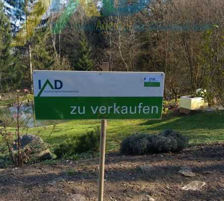 Baugrundstück mit eingeschossigem Gebäude in Top-Lage nahe der Wuhlheide