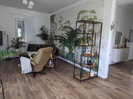 Freundliche 4-Zimmer-Wohnung mit Balkon und EBK in Oberhausen