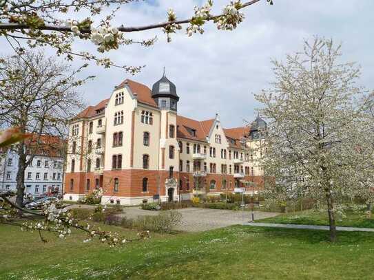 Drei-Raum-Wohnung mit Balkon im Reuß-Park (MEB1.4)