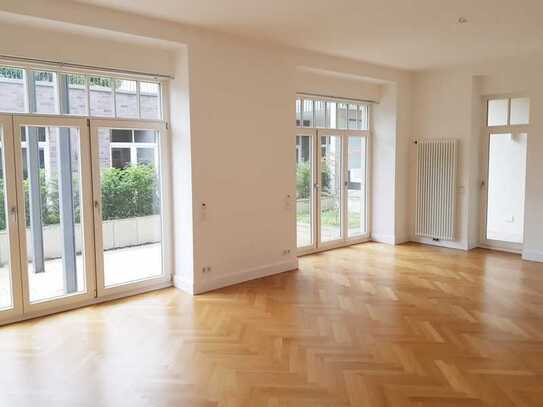 Exposé - OBERKASSEL - wirklicher Luxus in Rheinnähe - sanierter Altbau mit hohen Decken