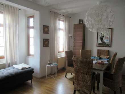 Individuelle Wohnung für Altbauliebhaber auf 3 Etagen in Hadamar- Innenstadt