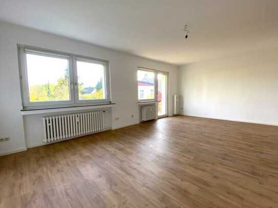 Renovierte 2-Zimmer-Wohnung mit Balkon und Garage