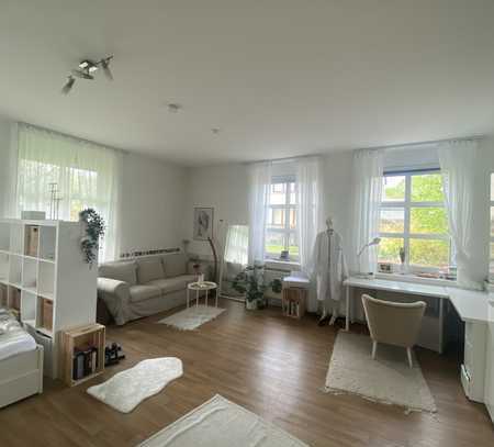 Ansprechende und neuwertige 1-Raum-EG-Wohnung mit EBK in Göttingen