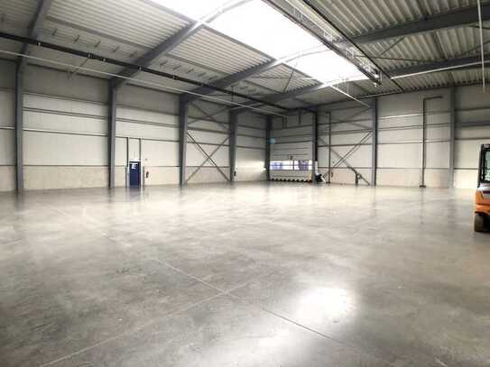 Lagerhalle | | 830 m² | | Nähe zur A3, A7 und A81