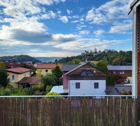 Sonnige 3-Zimmerwohnung mit traumhaftem Ausblick u. Einbauküche