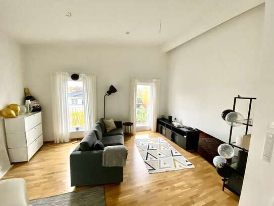 Exklusive, hochwertige 2-Zimmer-Wohnung mit Balkon und EBK in Steglitz | Gute ÖPNV-Anbindung