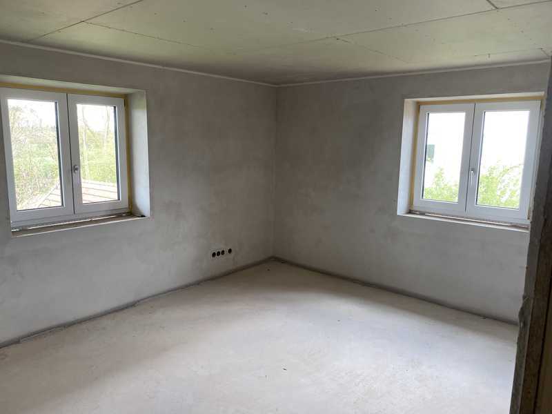                                                               Neurenovierte 2-Zimmer-Wohnung                                                       in Haag (Bayreuth)