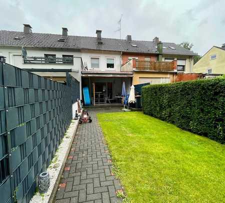 Raumwunder in Brassert! Reihenhäuschen mit toller EBK, Garten und Garage in ruhiger Wohnlage