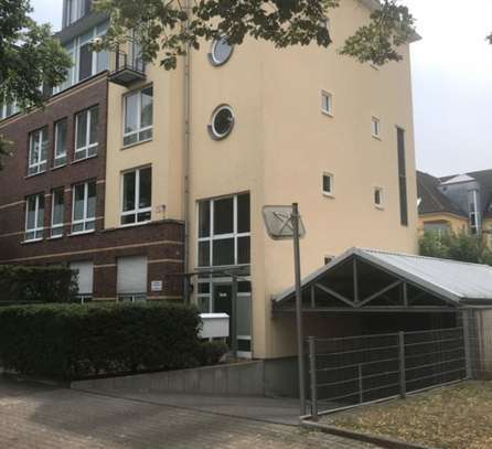 Gepflegter Tiefgaragenstellplatz zu vermieten !