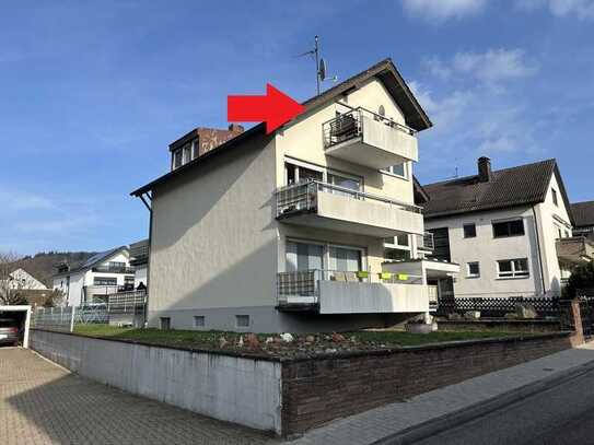 Gemütliche 3-Zimmer-Dachgeschosswohnung mit Balkon in ruhiger Lage von Grötzingen