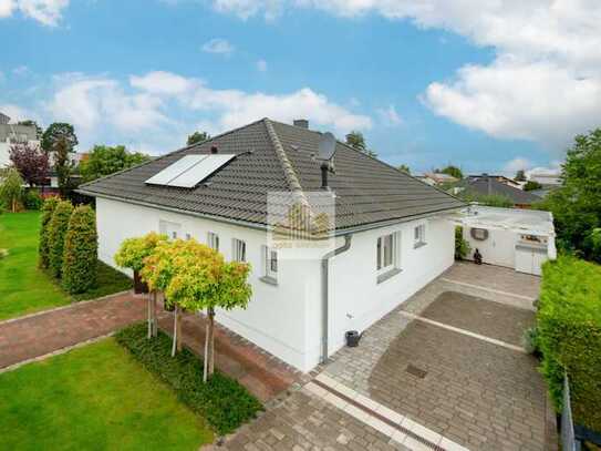 *Wohnen am Wasser: Moderner Bungalow mit herrlichem Garten am Goitzschesee*