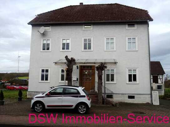 Zweifamilienhaus mit viel Platz in der Scheune und auf dem Grundstück!