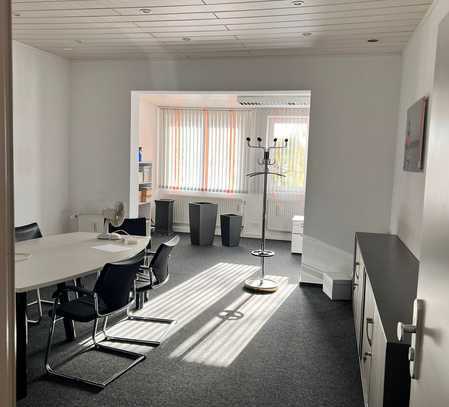 Provisionsfrei! Moderne Büro/ Praxisflächen 40 - 222 qm