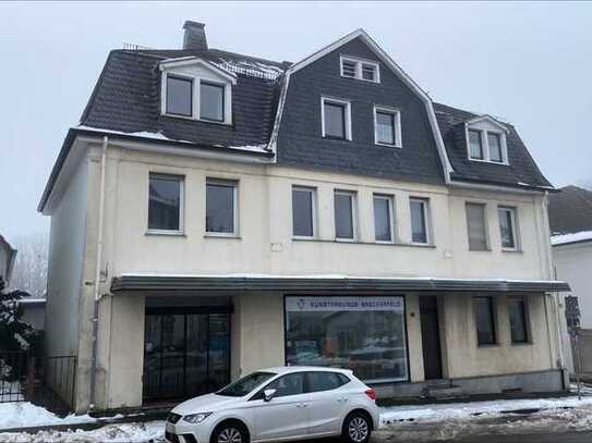 Freistehendes Mehrfamilienhaus in zentraler Lage von Breckerfeld