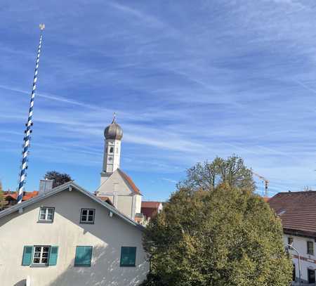 Helle 4-Zimmer-Wohnung mit Balkon und EBK in Oberpframmern