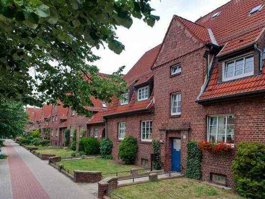 Schöne Erdgeschosswohnung in denkmalgeschütztem Haus!