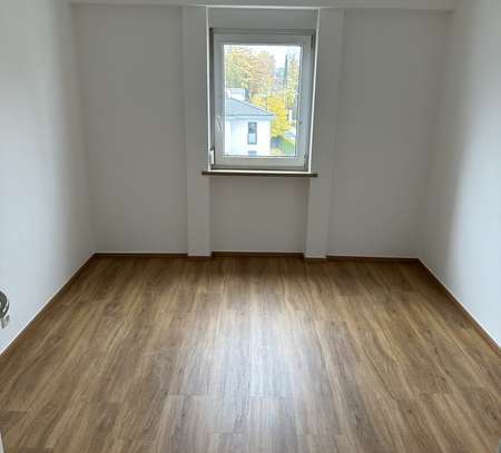 Sanierte 4-Zimmer-Wohnung mit Balkon in Weiden