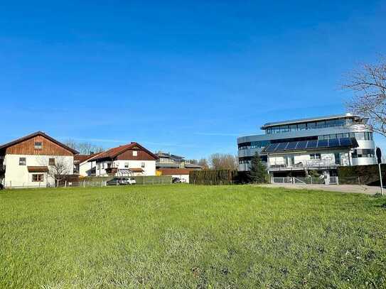 Attraktiv gelegenes Baugrundstück für Einfamilienhaus oder Doppelhaus!