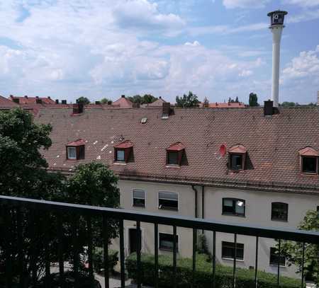 2-Zimmerwohnung mit Weitblick, Küche und Balkon