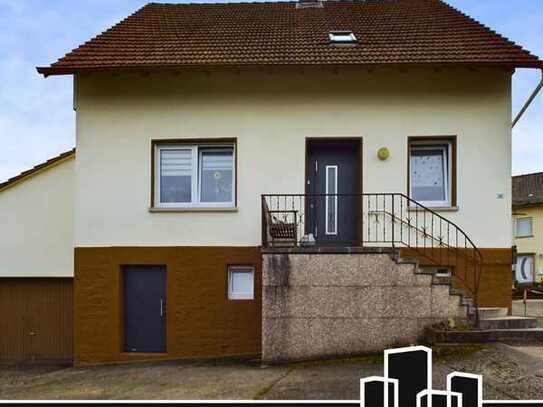 HAUF / Charmantes Einfamilienhaus im Landhausstil in Schallodenbach zu verkaufen.