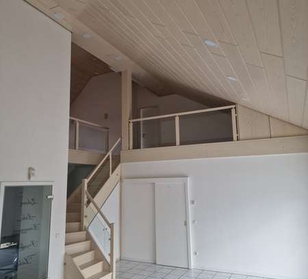 Luxus 4-Zimmer-Maisonette-Wohnung mit Balkon und EBK