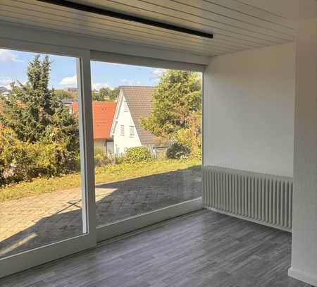 Stilvolle, sanierte 3-Zimmer-Terrassenwohnung mit Balkon und EBK in Aidlingen